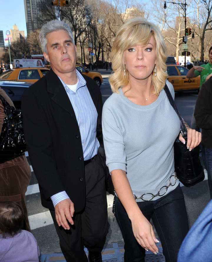 Kate Gosselin Says Boyfriend's Name During Livestream After Surgery
