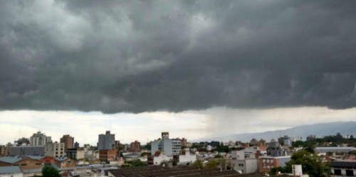 Tucumán está bajo alerta meteorológica por tormentas