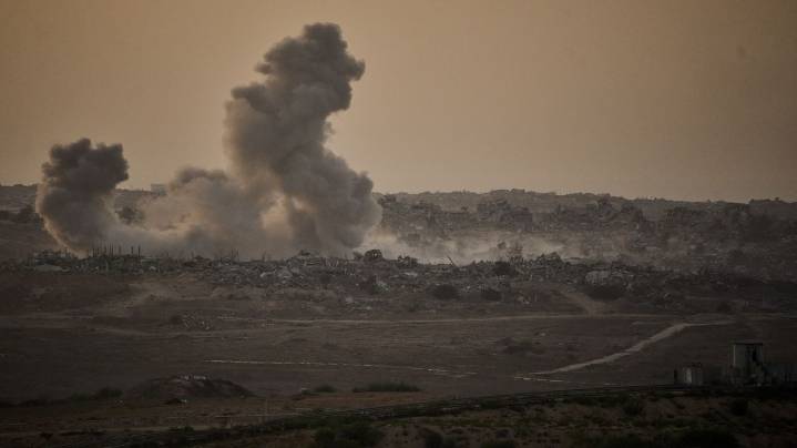 Trump orders Israel to stop bombing Gaza after Hamas partially accepts his peace plan