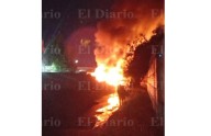 Video.- Consumen llamas presunto picadero en Las Granjas
