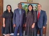Parlamento de Zimbabwe reitera apoyo a Cuba frente a bloqueo de EE.UU (+Foto)