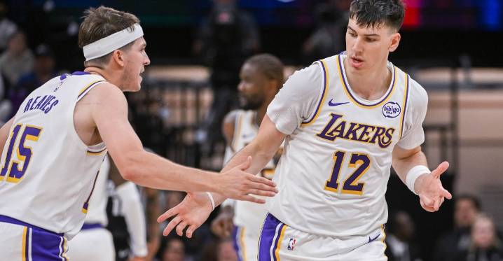 JJ Redick challenged Austin Reaves to be more of a vocal leader this season