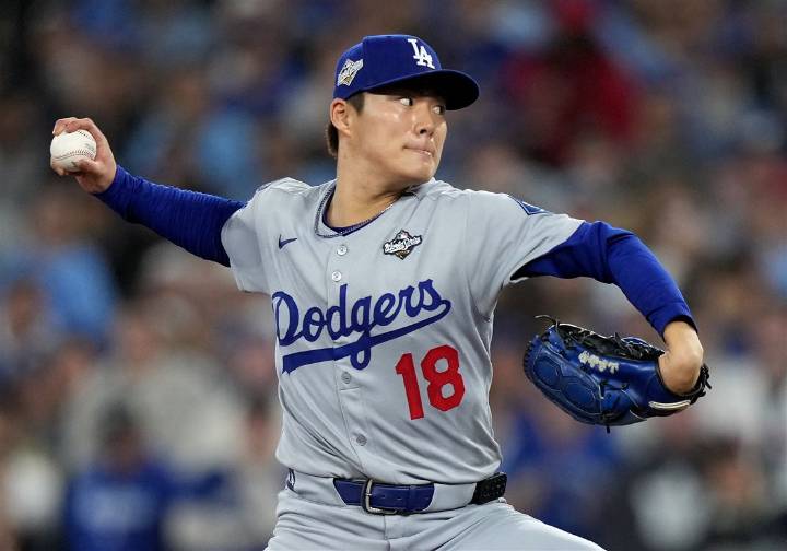 Yamamoto throws first World Series complete game since 2015 as Dodgers beat Blue Jays 5