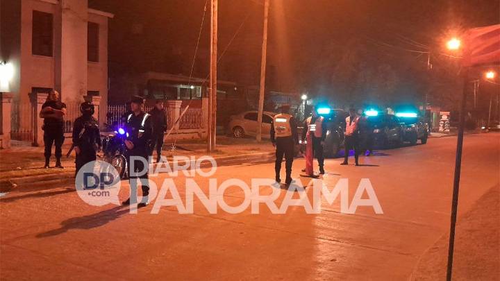 Motociclista intentó evadir control vehicular y chocó contra un policía