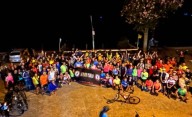 En bici y disfrazados por Halloween en La Plata