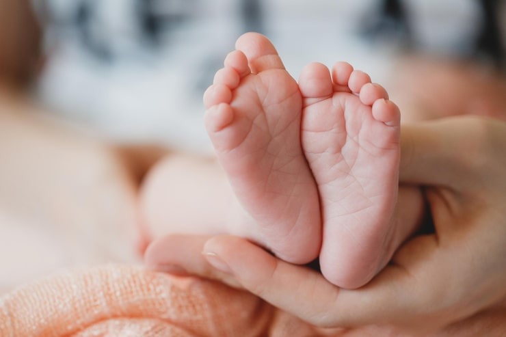 Revolución en la sala de maternidad: una madre asombra al mundo al dar a luz a un bebé de casi seis kilos