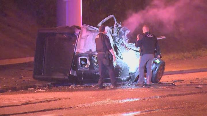 Deadly crash leads to road closure in Issaquah