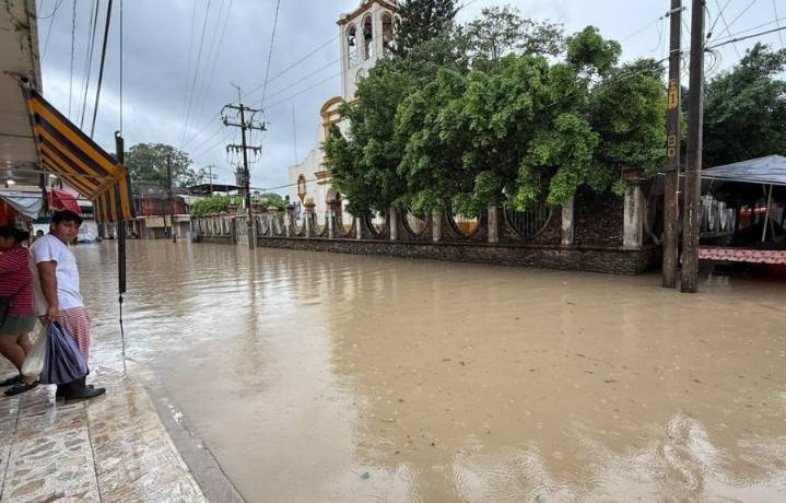 Tres fallecidos y 48 municipios afectados por lluvias en Veracruz