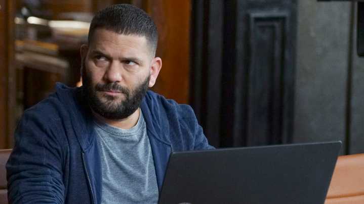 Does Huck Die In Scandal?