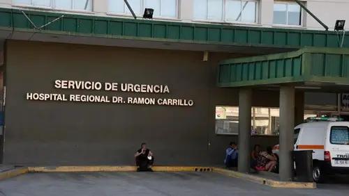 Estaba internada, prendió un cigarrillo, se incendió su camilla y murió