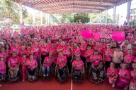 Concientizan sobre el cáncer de mamá