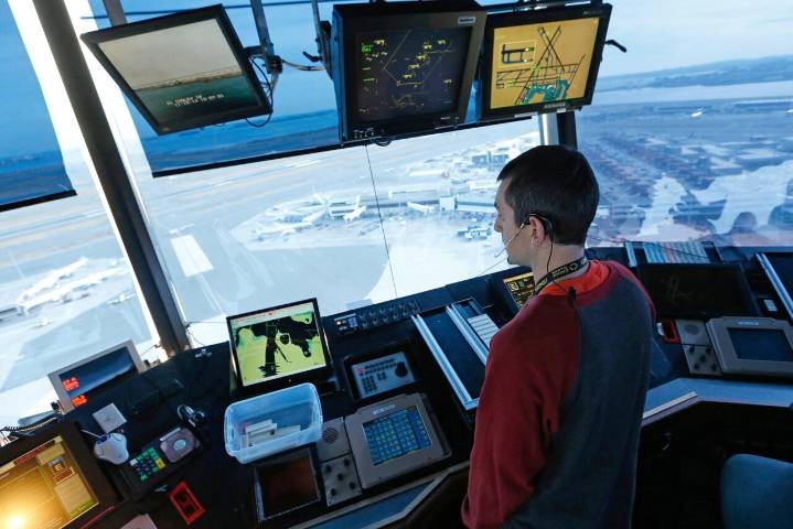 Crece la incertidumbre por más atrasos y cancelaciones de vuelos por cierre del Gobierno en EE.UU.