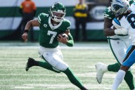 Jets Go Back to Justin Fields After Taylor’s Knee Injury