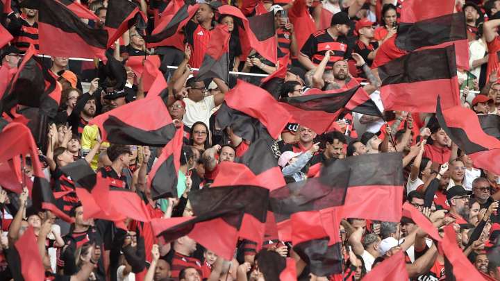 Vuelca Autobús con Aficionados del Flamengo en Brasil Previo a Semifinal de la Copa Libertadores
