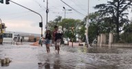 Fuertes lluvias inundan las calles de Jujuy