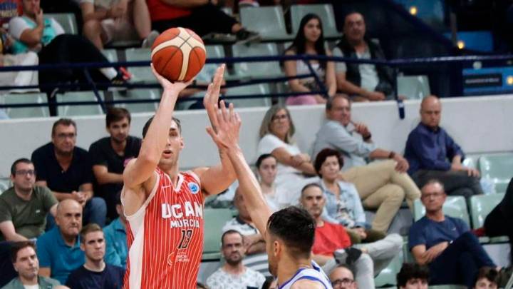 Falk y Hicks, la cara y la cruz del arranque del UCAM Murcia