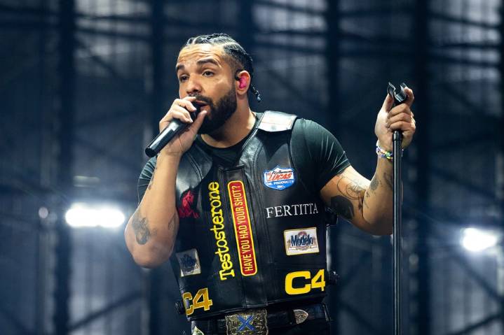 Drake Delivers a Surprise Performance at Vybz Kartel’s First