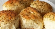 Pancitos esponjosos de queso y provenzal