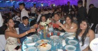 Egresados eligieron el menú para la Cena Blanca 2025