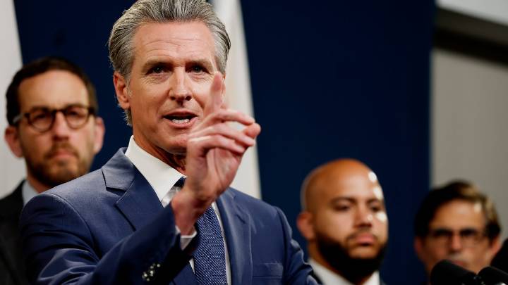 Gobernador de California dice que Trump envió tropas a Oregon