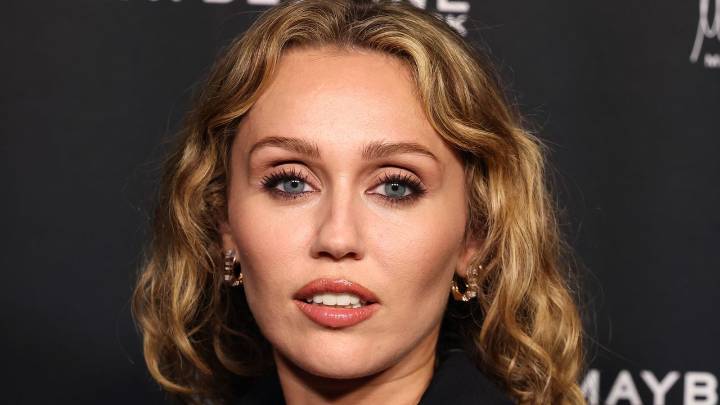 Miley Cyrus Takes the Plunge Into Power Suiting