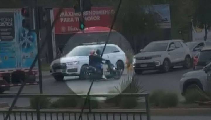 El momento en que motorista habría escapado tras mortal balacera en Ciudad Empresarial