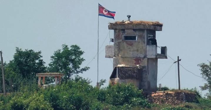 Un soldado norcoreano se fuga a Corea del Sur cruzando la frontera fortificada