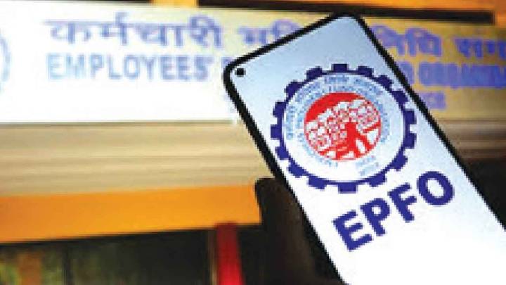Govt’s ‘mishandling of economy’ : EPFO rules change - Oppn claims salaried people being punished