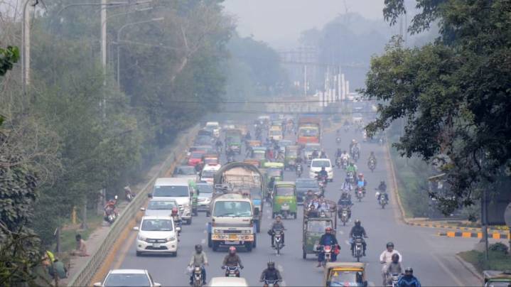World's Worst Air: Lahore Is Officially Toxic Again, Forcing Residents To Breathe PM2.5 At Critical Levels