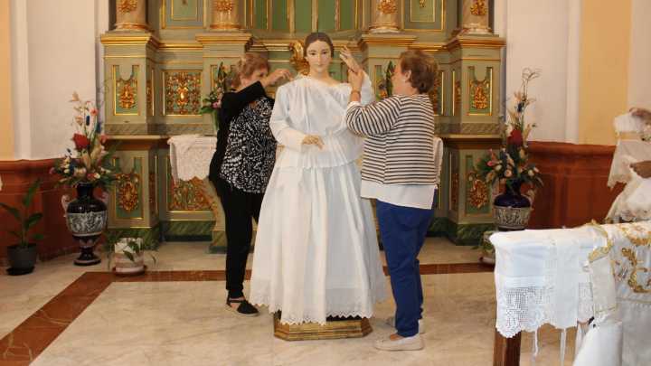 Las Camareras, manto de fe y manos de pueblo