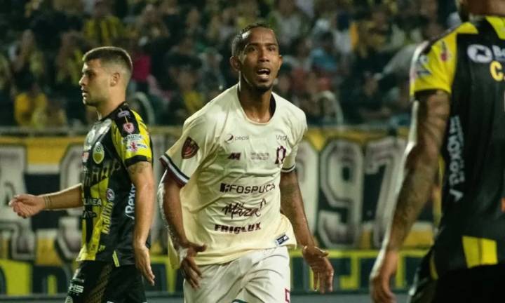 Táchira recibe a Carabobo por una cabeza de grupo y Puerto Cabello por un boleto