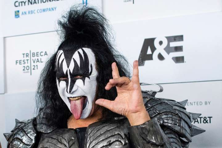 Gene Simmons, de Kiss, es hospitalizado de emergencia tras accidente automovilístico