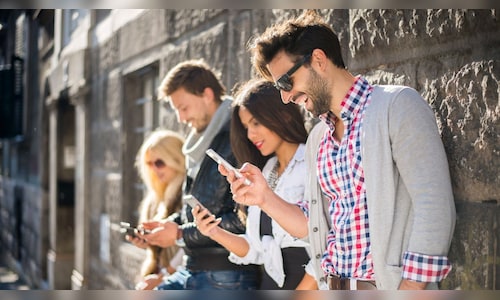 Internet Habits 2025: Top 7 reasons why users go online