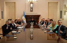 Javier Milei suma a todo su Gabinete a la reunión con los gobernadores en Casa Rosada