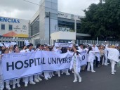 Estudiantes de Medicina UAQ marchan por la conservación del antiguo Hospital General