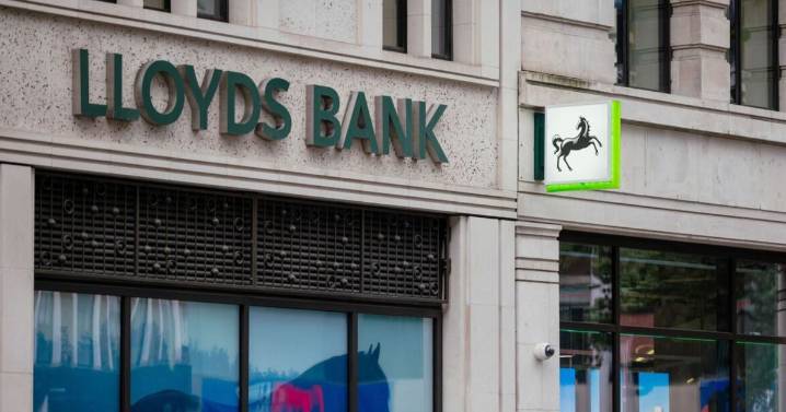 Three major high street banks shutting 10 locations across UK this week