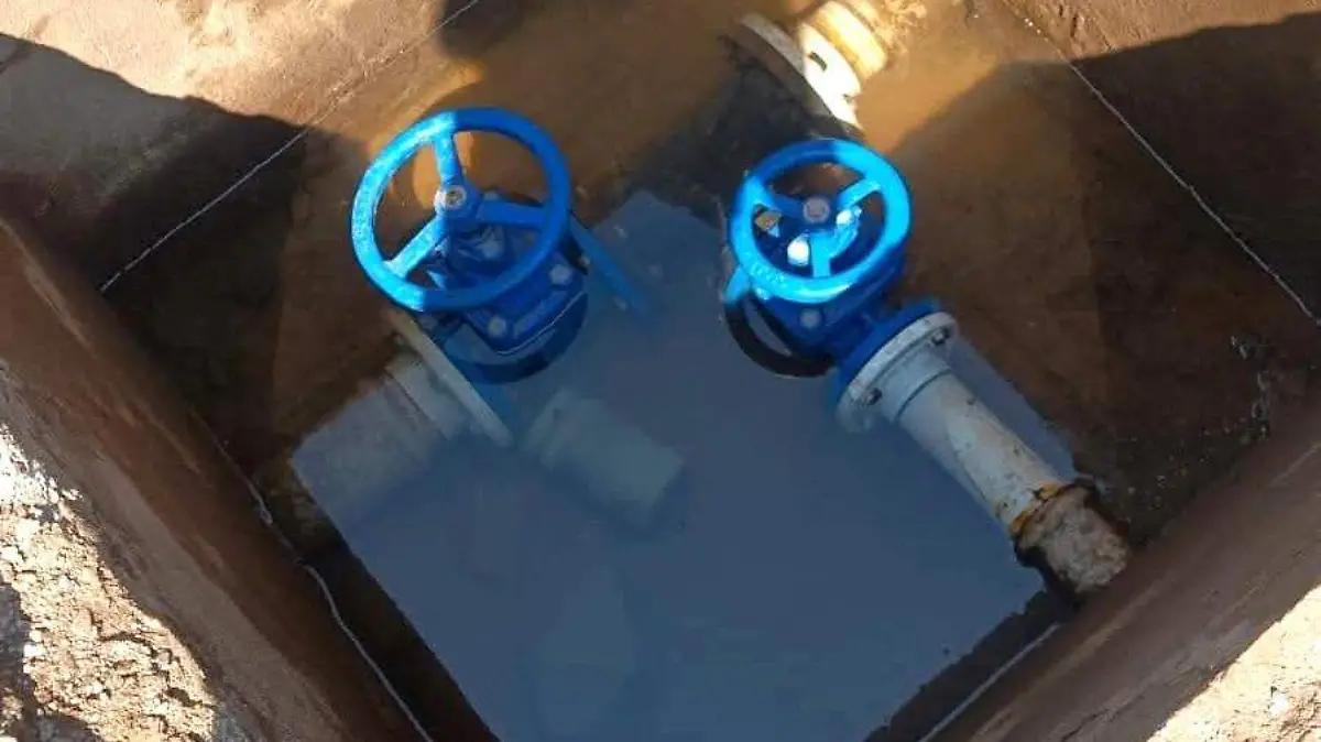 Huautla: Fallas en válvulas originan fugas de agua en barrios