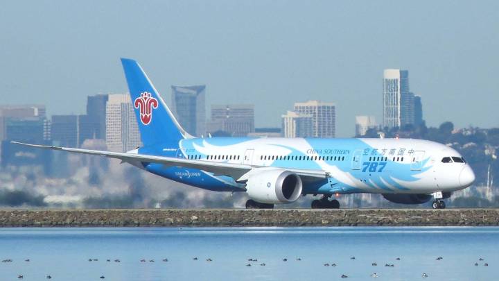 Chinese Airlines Push Back Against Trump's Plan To Ban Russian Overflights