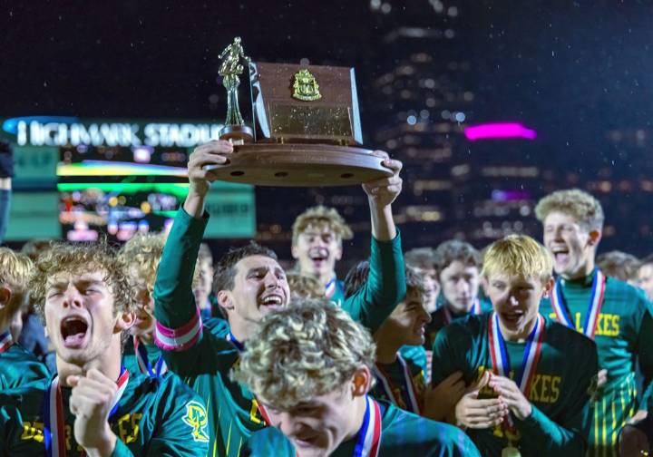 WPIAL soccer championships: Deer Lakes boys, Fox Chapel girls win third titles