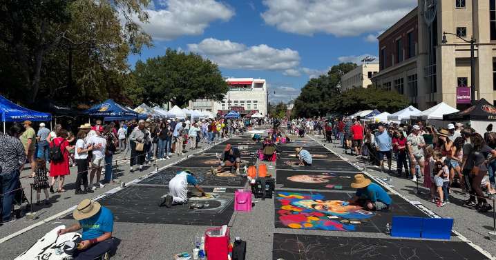 Chalk artists transform Marietta Square during Chalktoberfest