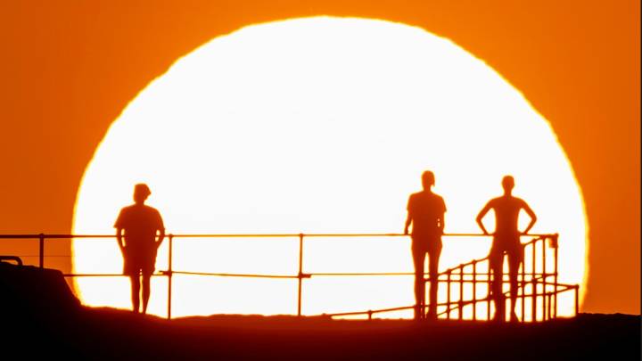 Southern states recover from destructive gusts while Queensland and the NT swelter through dangerous heatwave conditions