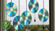 Ni moda ni decoración: el verdadero motivo por el que muchos cuelgan sus discos en los balcones