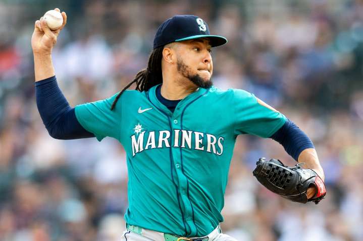 Watch Mariners vs Blue Jays Game 4 is streaming free today; ALCS start time, odds, network