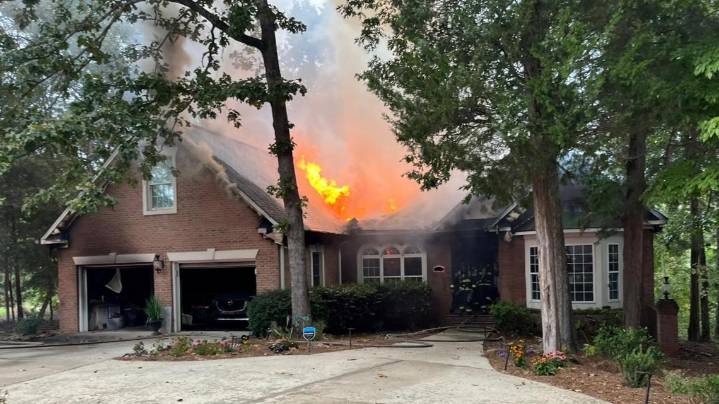 Three escape Laurel Branch Way house fire in Irmo with minor injuries