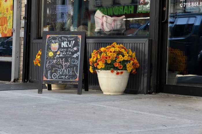 Sen. Addabbo hears constituents’ concerns at Deja Brew in Richmond Hill