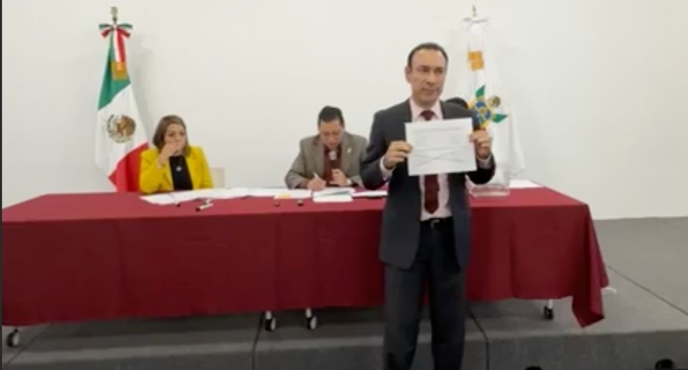 Morena hace “elección” de la mesa directiva del congreso queretano