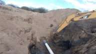 Aguas de Catamarca reparó un colector cloacal de 400 mm