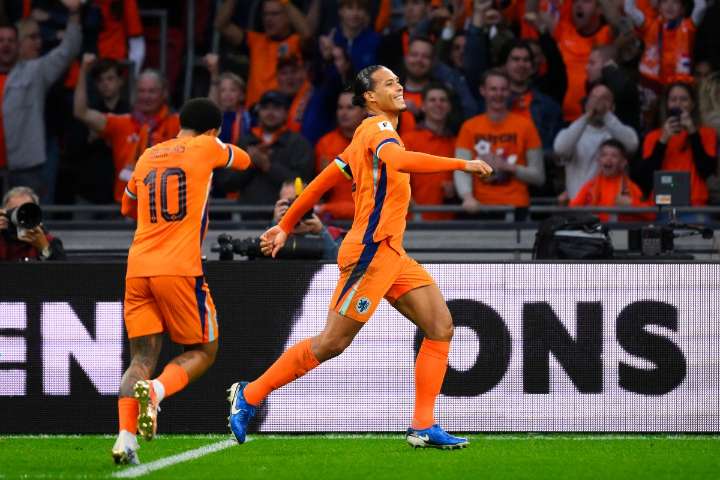 Países Bajos goleó a Finlandia 4-0 y mantiene primera opción de ir directo al Mundial 2026