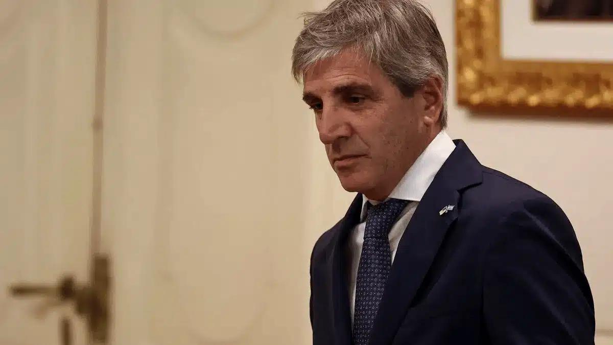 Luis Caputo calificó de “espectacular” la reunión con Trump: “El sistema de bandas sigue igual y los anuncios se harán pronto”