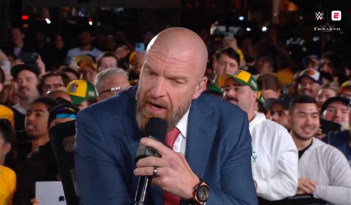 ¿A qué fue? “A la mier… Arabia”: Fans le gritan a Triple H por llevar WrestleMania a Asia